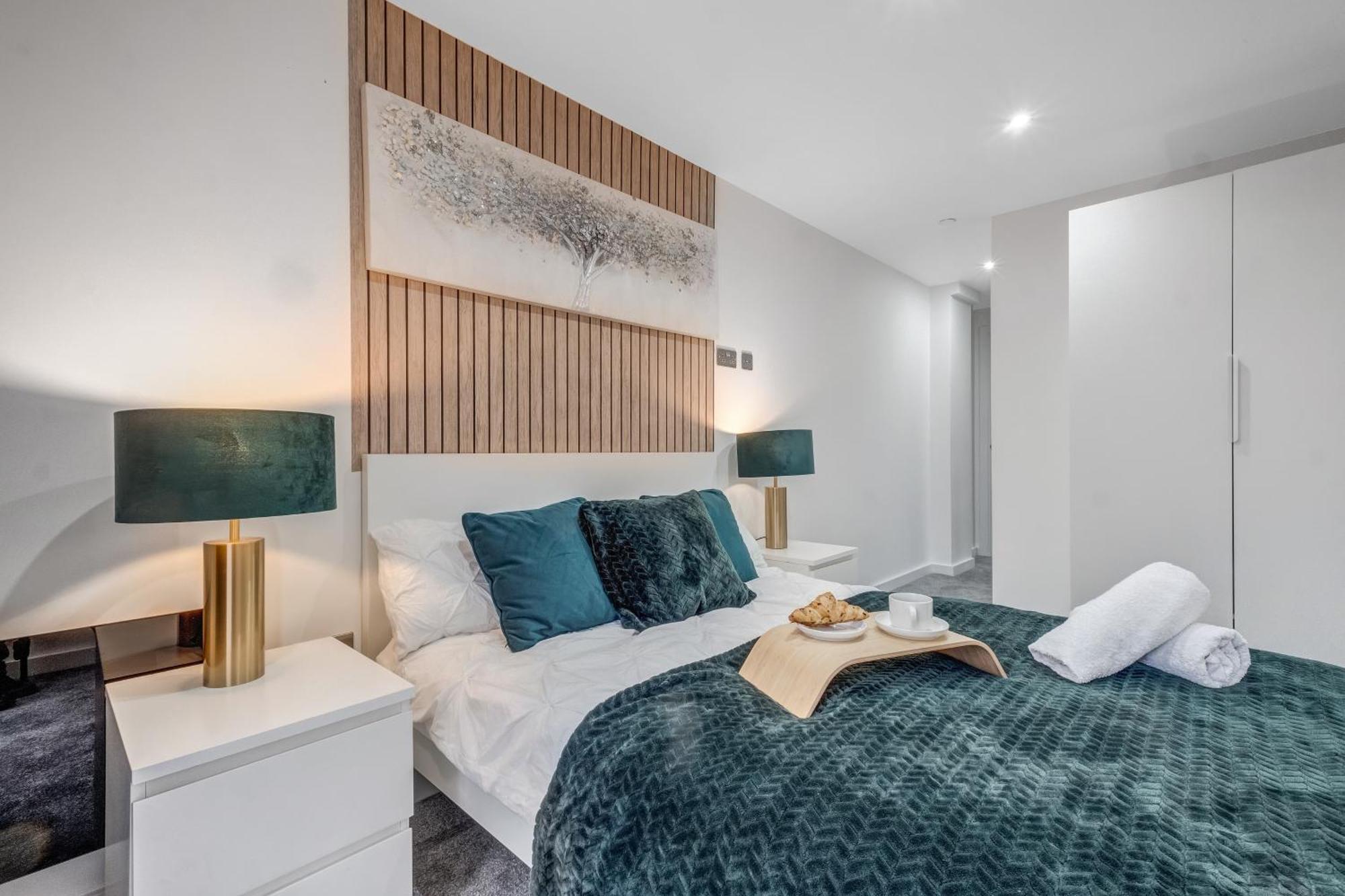 Florence Street Apartment *